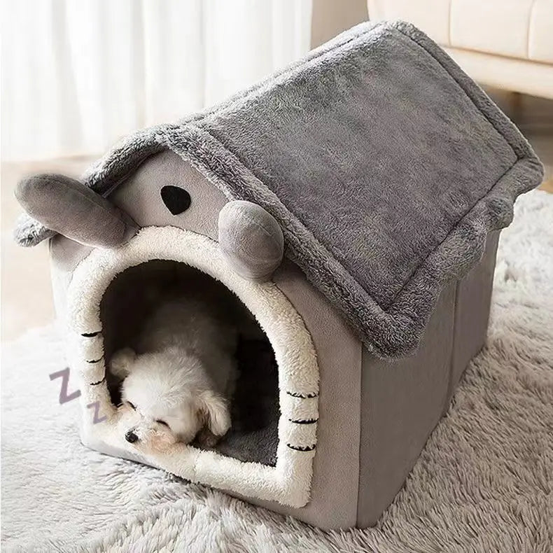 Spacious All-Season Pet House for Cats & Dogs